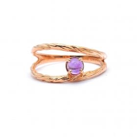 Rose gold ring with amethyst